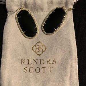 Kendra Scott Danielle earrings